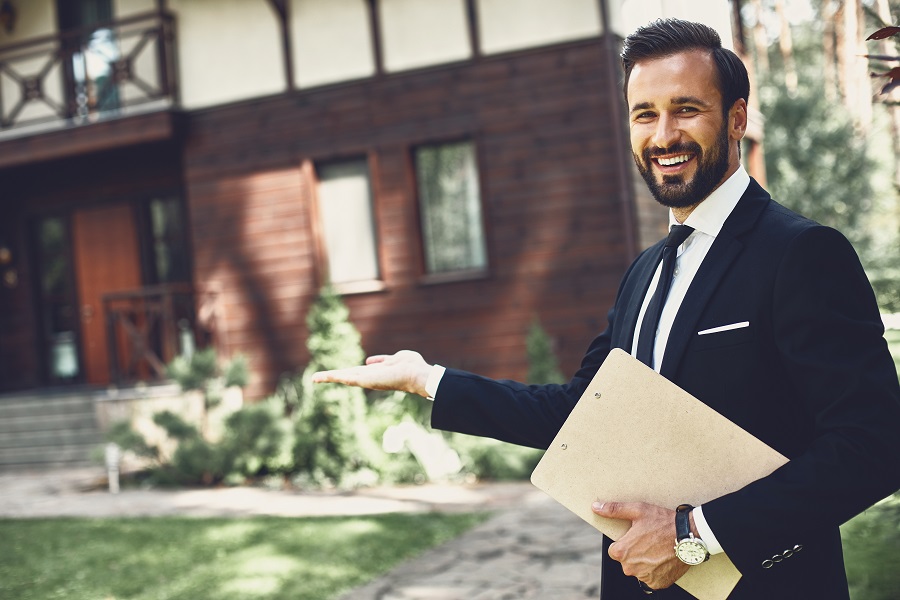 A real estate agent can be a great help in buying a new home!